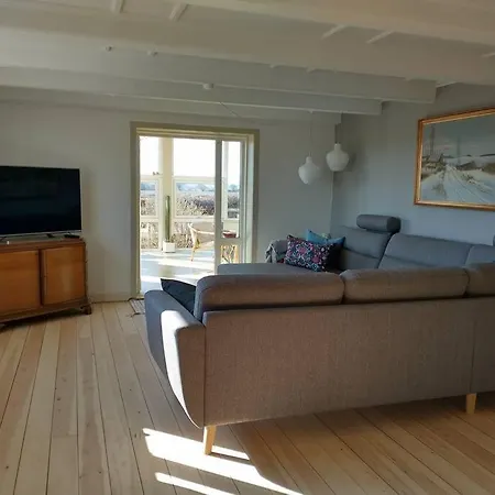 Feriehus Idyllisk Gård Med Ro, Plads Og Havudsigt Hesselager